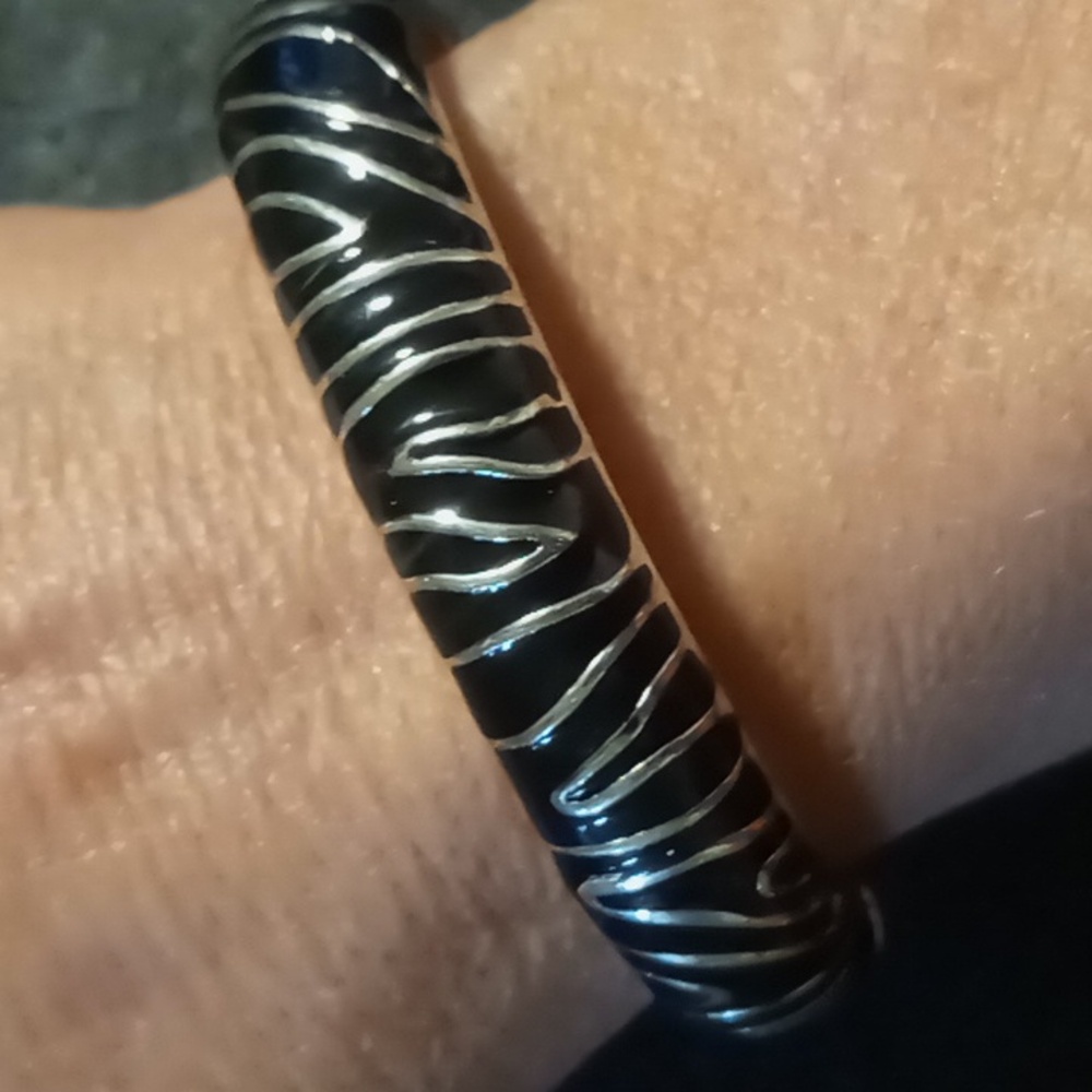 Spring Hinged clamper bracelet animal print black enamel & silver
